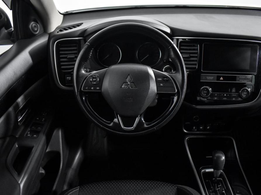 Mitsubishi Outlander III Рестайлинг 3 Санкт-Петербург  - изображение 15