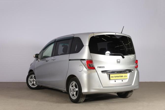 Honda Freed I Рестайлинг 2 с пробегом 2015 года, цена 1 189 000 рублей, 148800 км, компактвэн, Автокод Объявления