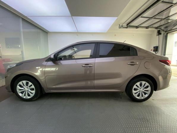 Kia Rio IV Рестайлинг с пробегом 2021 года, цена 1 629 000 рублей, 99101 км, седан, Автокод Объявления