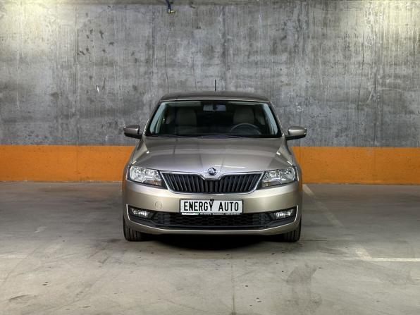 Skoda Rapid I Рестайлинг с пробегом 2018 года, цена 1 379 000 рублей, 102000 км, лифтбек, Автокод Объявления