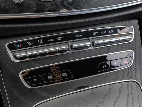 Mercedes-Benz E-Класс V (W213 S213 C238) Рестайлинг с пробегом 2021 года, цена 4 200 000 рублей, 254945 км, седан, Автокод Объявления