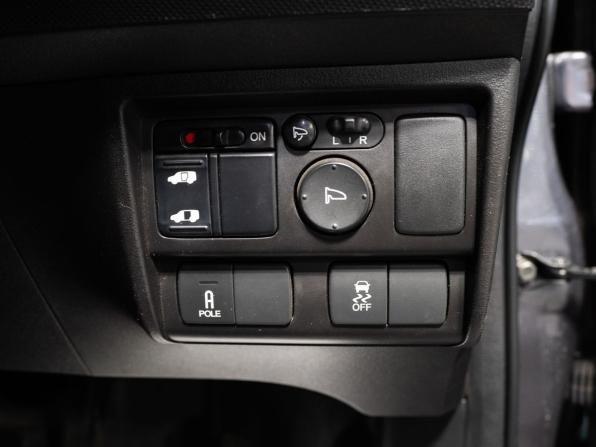 Honda Freed I Рестайлинг 2 с пробегом 2014 года, цена 1 230 000 рублей, 131700 км, компактвэн, Автокод Объявления