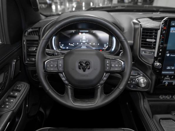 Ram 1500 V Рестайлинг с пробегом 2024 года, цена 11 200 000 рублей, 40 км, пикап, Автокод Объявления