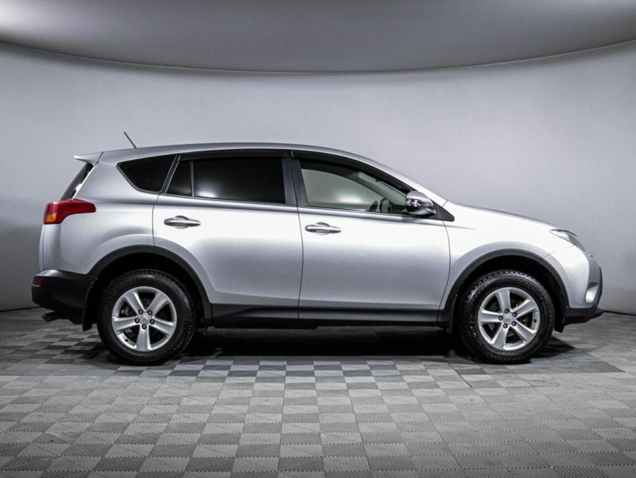 Toyota RAV4 IV (XA40) Москва  - изображение 4