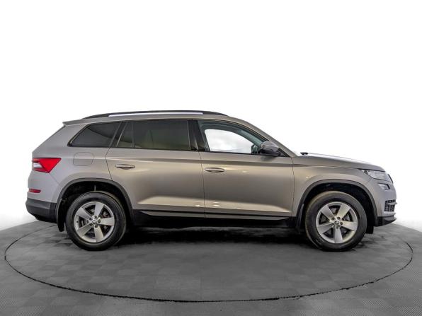 Skoda Kodiaq I с пробегом 2019 года, цена 2 055 000 рублей, 120480 км, внедорожник, Автокод Объявления