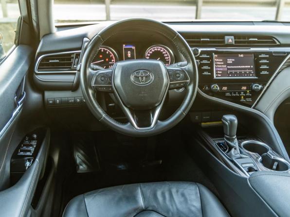 Toyota Camry VIII (XV70) с пробегом 2019 года, цена 2 898 000 рублей, 60396 км, седан, Автокод Объявления