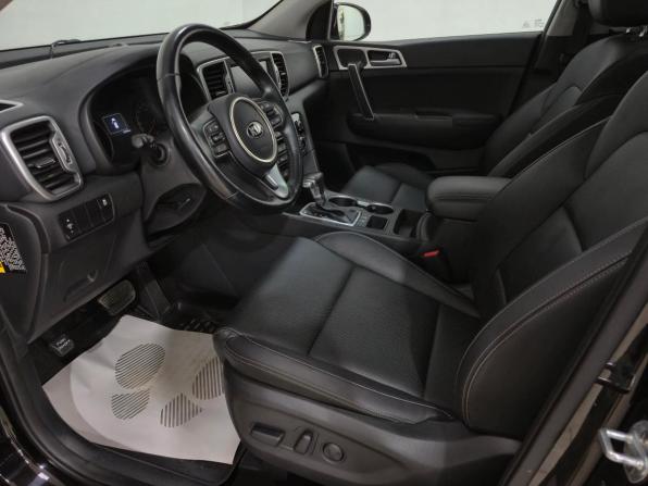 Kia Sportage IV Рестайлинг с пробегом 2018 года, цена 2 220 000 рублей, 67845 км, внедорожник, Автокод Объявления