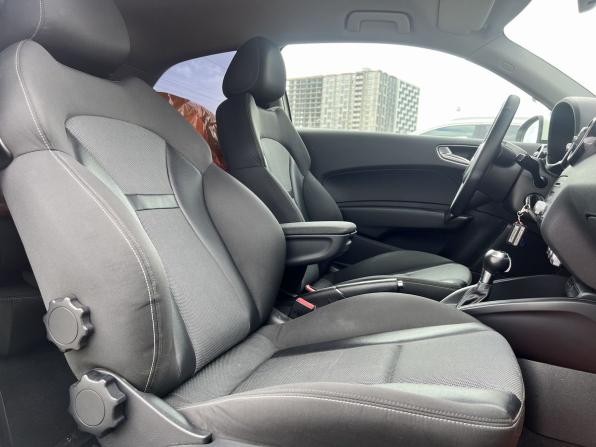 Audi A1 I (8X) с пробегом 2012 года, цена 850 000 рублей, 150000 км, хэтчбек, Автокод Объявления