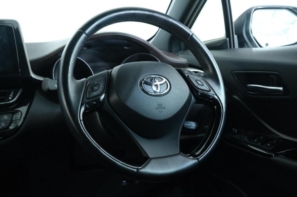 Toyota C-HR I Омск  - изображение 12