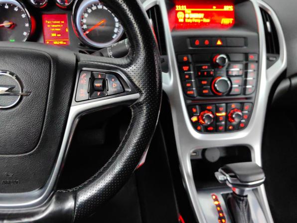 Opel Astra J Рестайлинг с пробегом 2012 года, цена 649 000 рублей, 165000 км, хэтчбек, Автокод Объявления