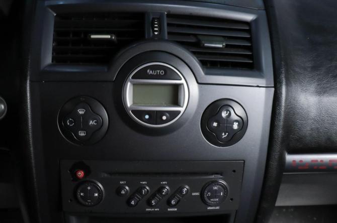 Renault Megane II Рестайлинг с пробегом 2007 года, цена 349 000 рублей, 220000 км, седан, Автокод Объявления