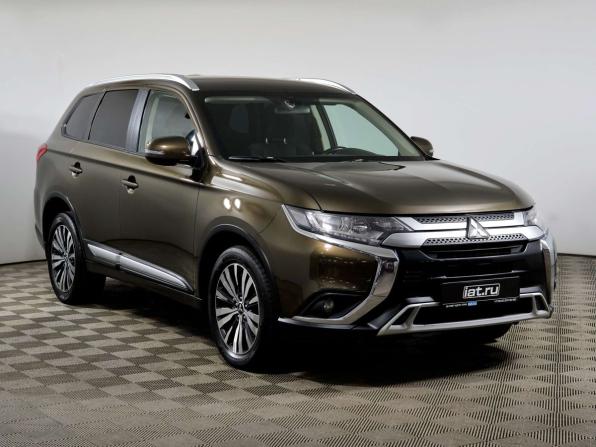 Mitsubishi Outlander III Рестайлинг 2 с пробегом 2018 года, цена 1 698 000 рублей, 156725 км, внедорожник, Автокод Объявления