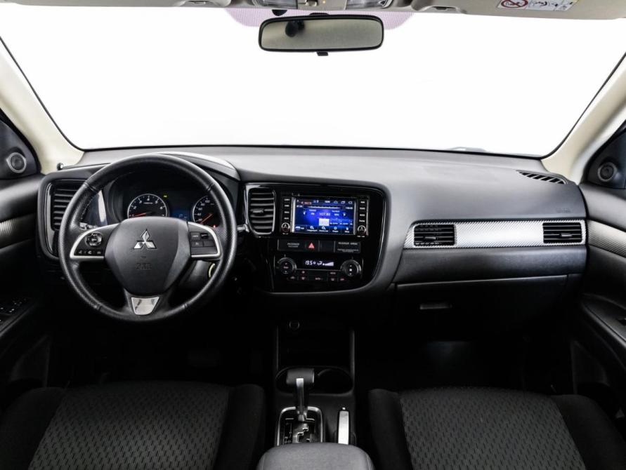Mitsubishi Outlander III Рестайлинг 2 Санкт-Петербург  - изображение 10