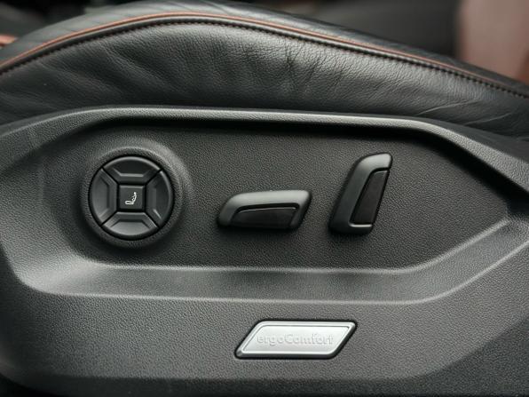 Volkswagen Touareg III с пробегом 2018 года, цена 4 439 000 рублей, 168344 км, внедорожник, Автокод Объявления