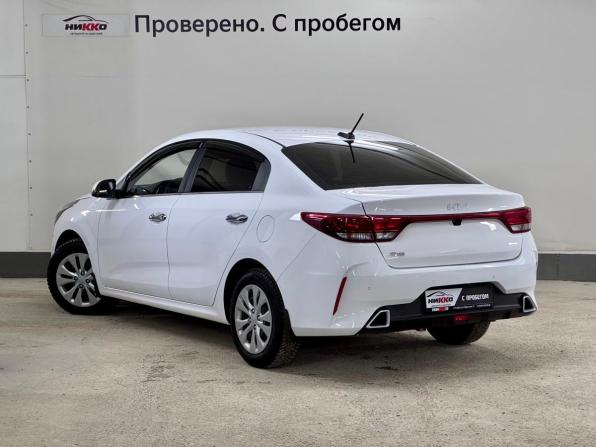 Kia Rio IV Рестайлинг с пробегом 2022 года, цена 1 679 000 рублей, 136000 км, седан, Автокод Объявления