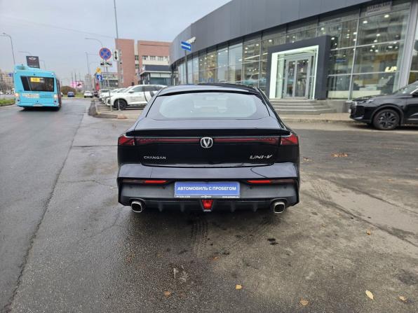 Changan UNI-V I с пробегом 2022 года, цена 2 135 000 рублей, 22000 км, лифтбек, Автокод Объявления