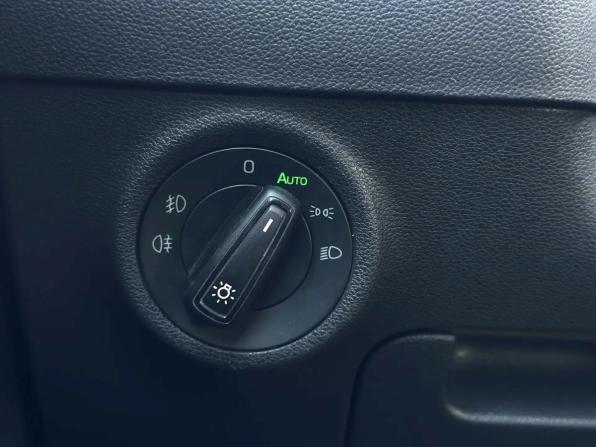 Skoda Karoq I с пробегом 2020 года, цена 2 129 000 рублей, 104873 км, внедорожник, Автокод Объявления