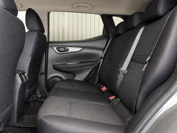 Nissan Qashqai II с пробегом 2018 года, цена 1 747 000 рублей, 102895 км, внедорожник, Автокод Объявления