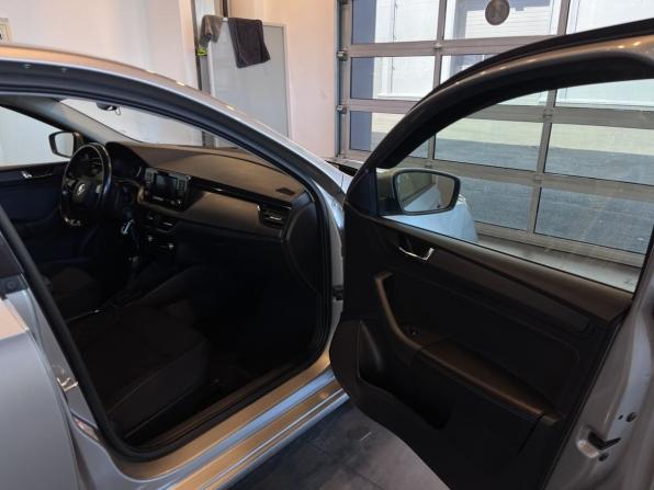 Skoda Rapid II с пробегом 2021 года, цена 1 380 000 рублей, 95836 км, лифтбек, Автокод Объявления