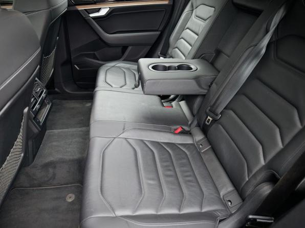 Volkswagen Touareg III с пробегом 2018 года, цена 3 559 000 рублей, 189000 км, внедорожник, Автокод Объявления