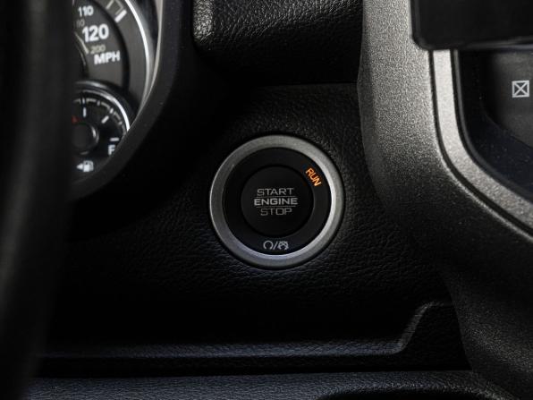 Ram 1500 V Рестайлинг с пробегом 2024 года, цена 6 500 000 рублей, 53684 км, пикап, Автокод Объявления