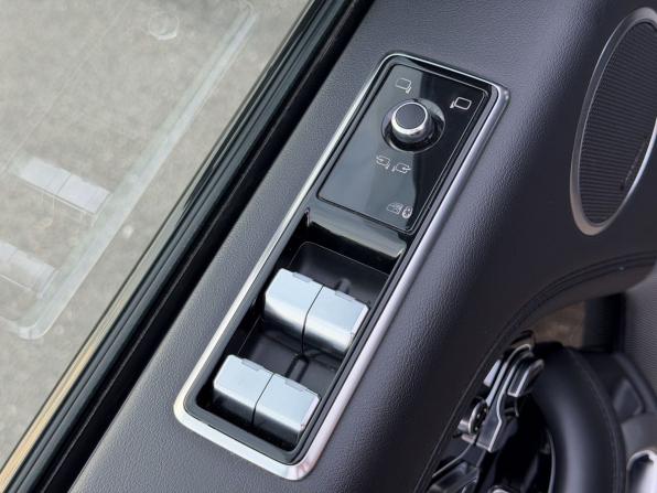 Land Rover Range Rover IV Рестайлинг с пробегом 2018 года, цена 4 750 000 рублей, 297456 км, внедорожник, Автокод Объявления