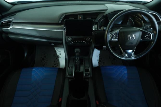 Honda Civic X Рестайлинг с пробегом 2019 года, цена 2 499 000 рублей, 48000 км, хэтчбек, Автокод Объявления