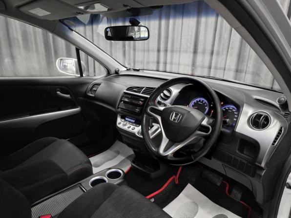 Honda Stream II Рестайлинг с пробегом 2010 года, цена 1 189 000 рублей, 136000 км, минивэн, Автокод Объявления