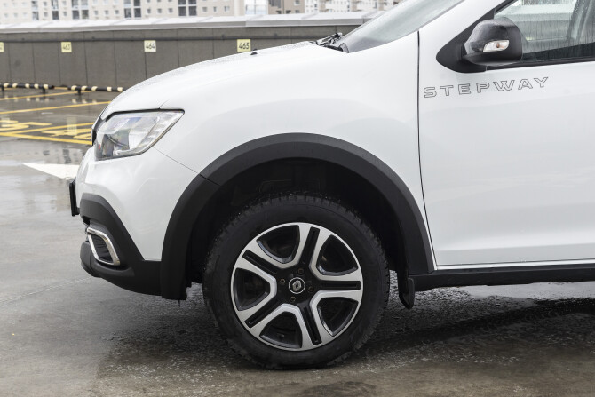Renault Logan II Рестайлинг с пробегом 2020 года, цена 1 185 000 рублей, 60000 км, седан, Автокод Объявления