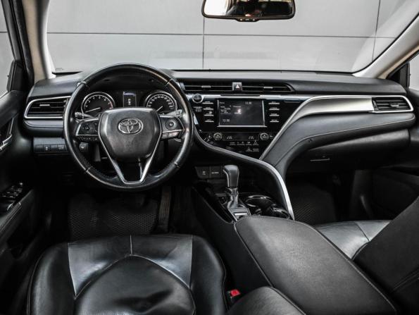 Toyota Camry VIII (XV70) с пробегом 2018 года, цена 2 284 000 рублей, 102358 км, седан, Автокод Объявления