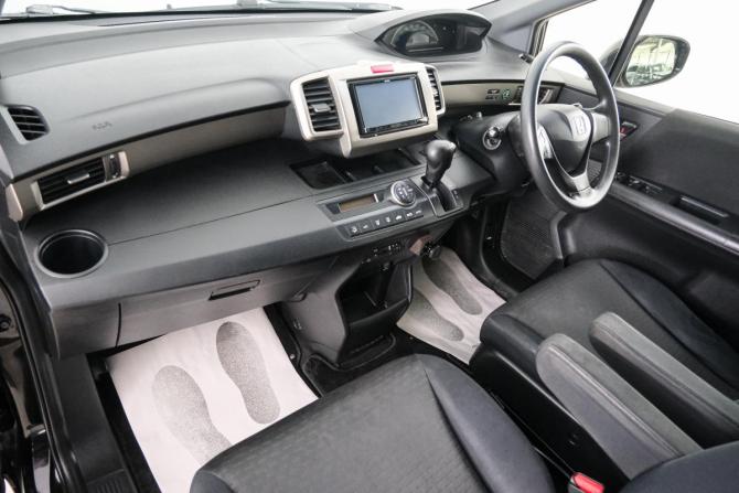 Honda Freed I Рестайлинг с пробегом 2013 года, цена 1 049 000 рублей, 255000 км, компактвэн, Автокод Объявления