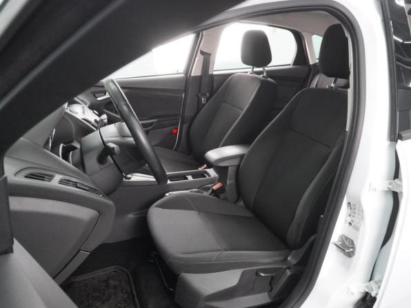Ford Focus III Рестайлинг с пробегом 2015 года, цена 1 097 000 рублей, 103186 км, хэтчбек, Автокод Объявления