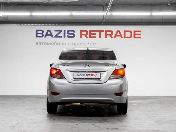 Hyundai Solaris I с пробегом 2013 года, цена 749 000 рублей, 208161 км, седан, Автокод Объявления