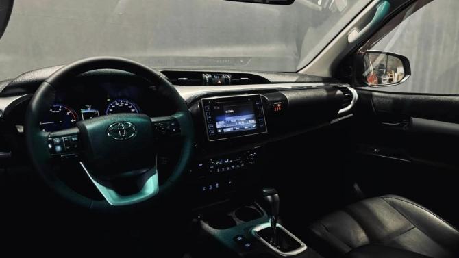 Toyota Hilux VIII с пробегом 2018 года, цена 3 620 000 рублей, 189526 км, пикап, Автокод Объявления