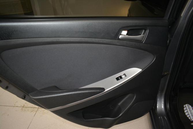 Hyundai Solaris I Рестайлинг с пробегом 2015 года, цена 989 000 рублей, 196000 км, седан, Автокод Объявления