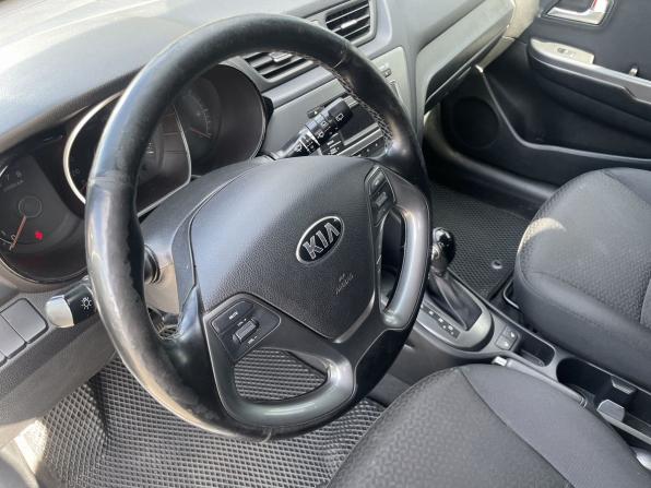 Kia Rio III Рестайлинг с пробегом 2016 года, цена 829 000 рублей, 216255 км, хэтчбек, Автокод Объявления
