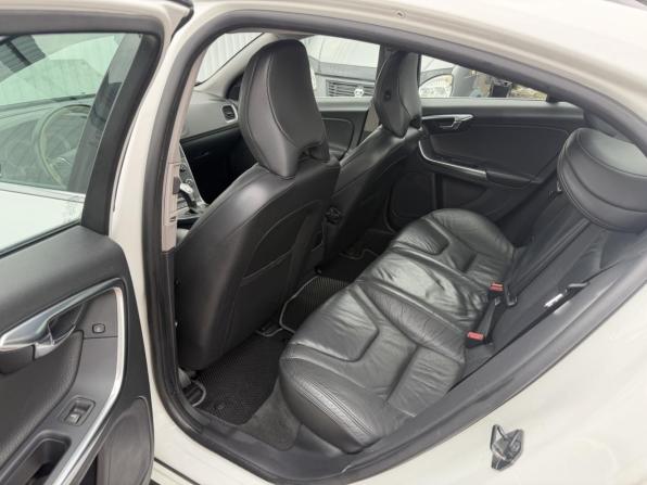 Volvo S60 II Рестайлинг с пробегом 2013 года, цена 979 999 рублей, 259401 км, седан, Автокод Объявления