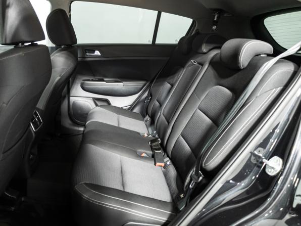Kia Sportage IV Рестайлинг с пробегом 2021 года, цена 2 349 700 рублей, 138015 км, внедорожник, Автокод Объявления