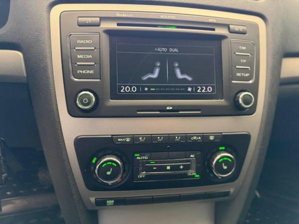 Skoda Octavia II (A5) Рестайлинг с пробегом 2012 года, цена 870 000 рублей, 135514 км, лифтбек, Автокод Объявления