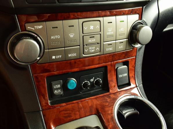 Toyota Highlander II (XU40) Рестайлинг с пробегом 2011 года, цена 1 933 999 рублей, 194041 км, внедорожник, Автокод Объявления