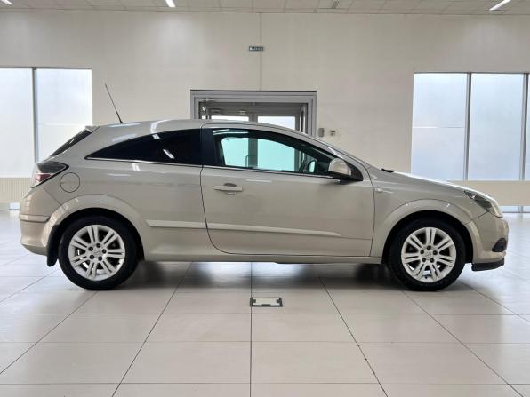 Opel Astra H Рестайлинг с пробегом 2010 года, цена 699 000 рублей, 198640 км, хэтчбек, Автокод Объявления