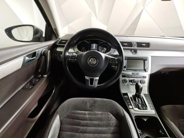 Volkswagen Passat B7 с пробегом 2013 года, цена 1 055 000 рублей, 215538 км, седан, Автокод Объявления