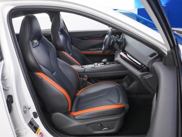 Changan UNI-V I с пробегом 2023 года, цена 2 277 077 рублей, 50501 км, лифтбек, Автокод Объявления