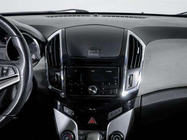 Chevrolet Cruze I Рестайлинг с пробегом 2013 года, цена 900 000 рублей, 80992 км, хэтчбек, Автокод Объявления