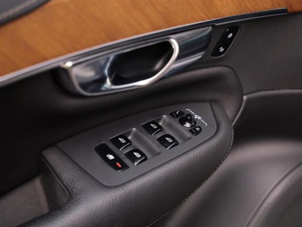 Volvo XC90 II Рестайлинг 1 с пробегом 2021 года, цена 5 099 777 рублей, 58750 км, внедорожник, Автокод Объявления