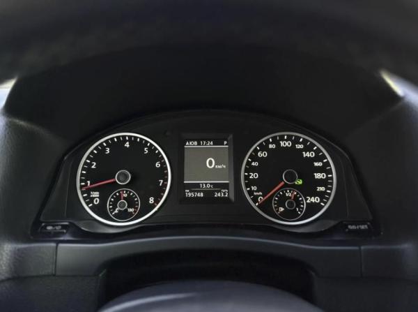 Volkswagen Tiguan I Рестайлинг с пробегом 2013 года, цена 1 430 000 рублей, 195700 км, внедорожник, Автокод Объявления