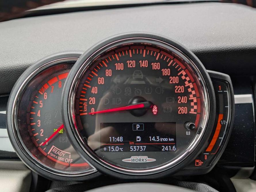 Mini Hatch III (F55/F56) Москва  - изображение 9