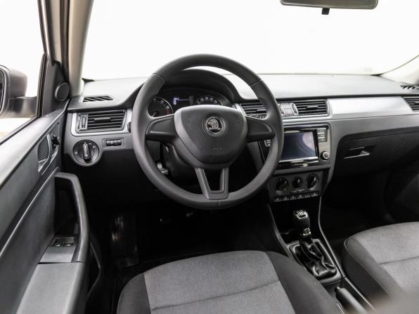 Skoda Rapid I с пробегом 2016 года, цена 998 000 рублей, 120494 км, лифтбек, Автокод Объявления