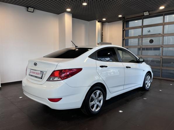 Hyundai Solaris I с пробегом 2013 года, цена 600 000 рублей, 217971 км, седан, Автокод Объявления