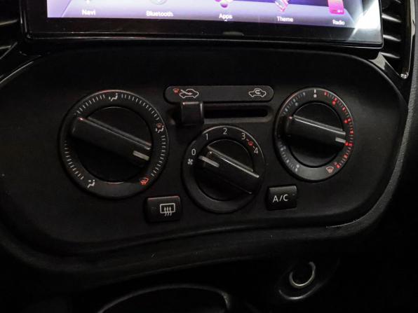 Nissan Juke I с пробегом 2012 года, цена 1 049 000 рублей, 204208 км, внедорожник, Автокод Объявления